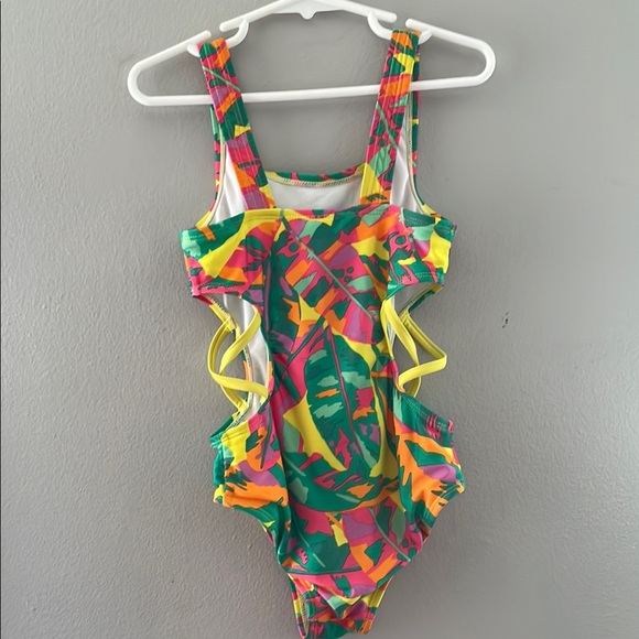 💚Cat & Jack Girls Colorful Swimwear - Picture 2 of 4